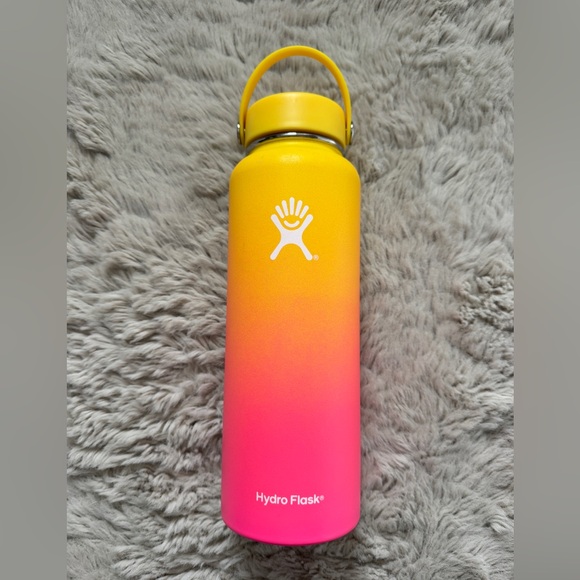 Hydro Flask Accessories - NEW HYDRO FLASK 808 Collection Pomaika'i 40oz Wide Mouth Water Bottle